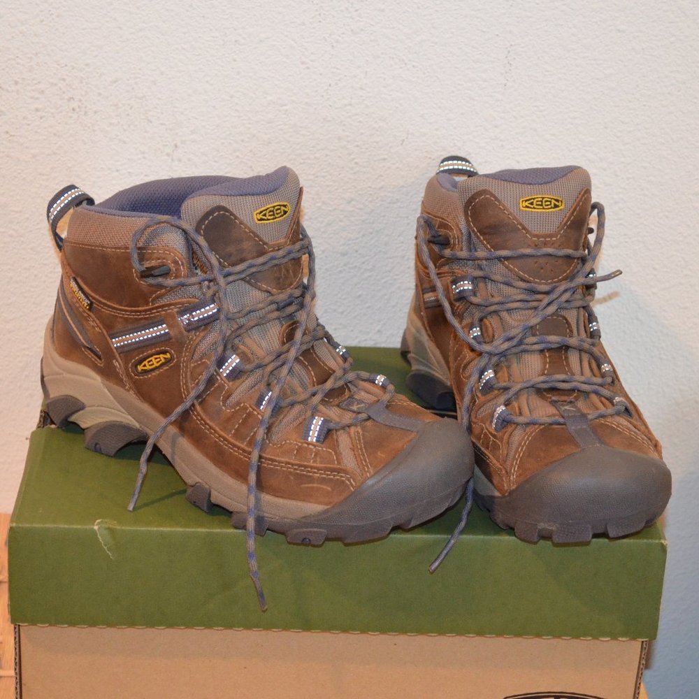 KEEN Targhee II waterproof hiking boots, leather, size 7.5